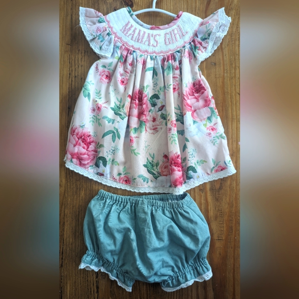 Sweet LaRose Mama's Girl Smocked Set, 12M